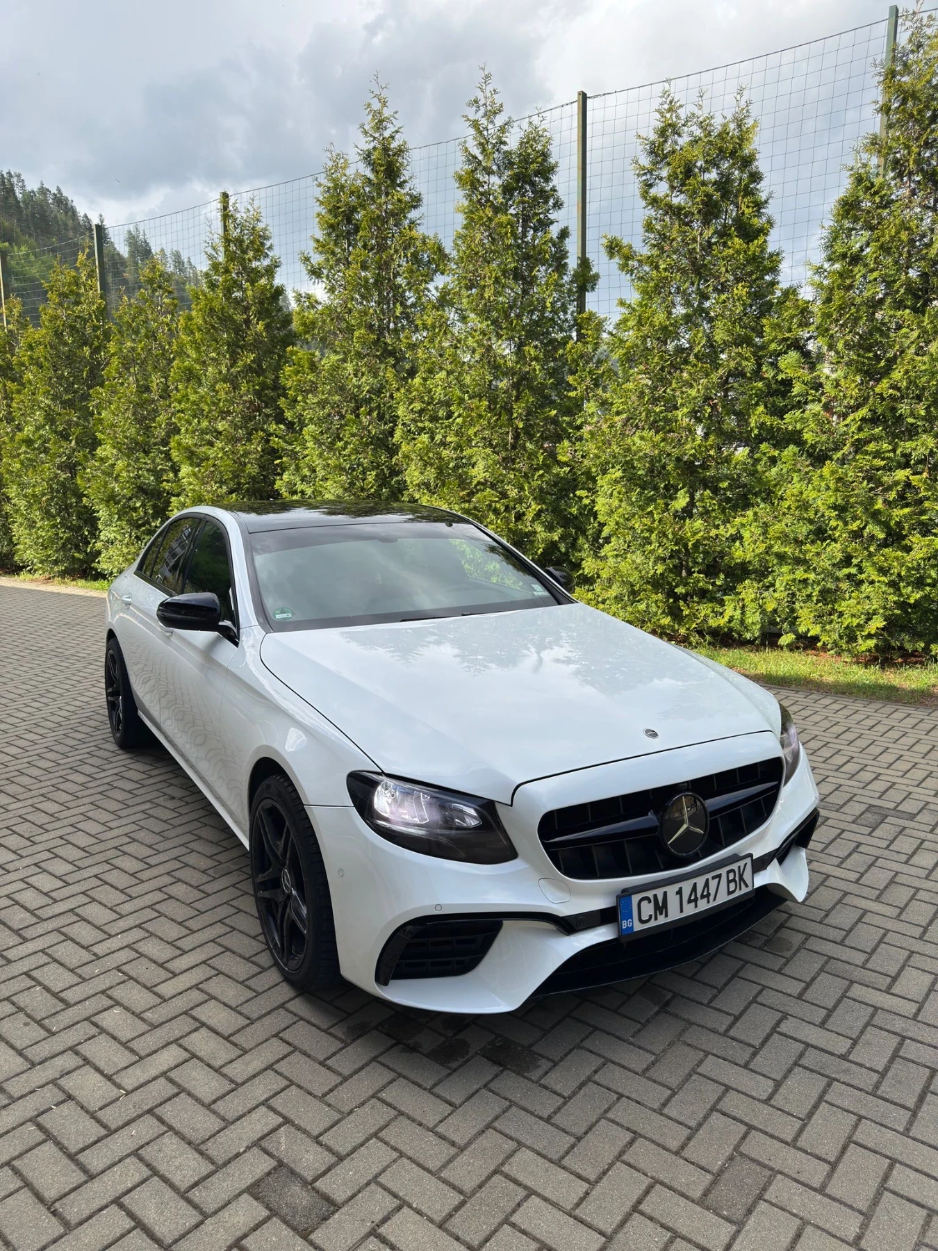 Mercedes-Benz E 220, снимка 2 - Автомобили и джипове - 54554992