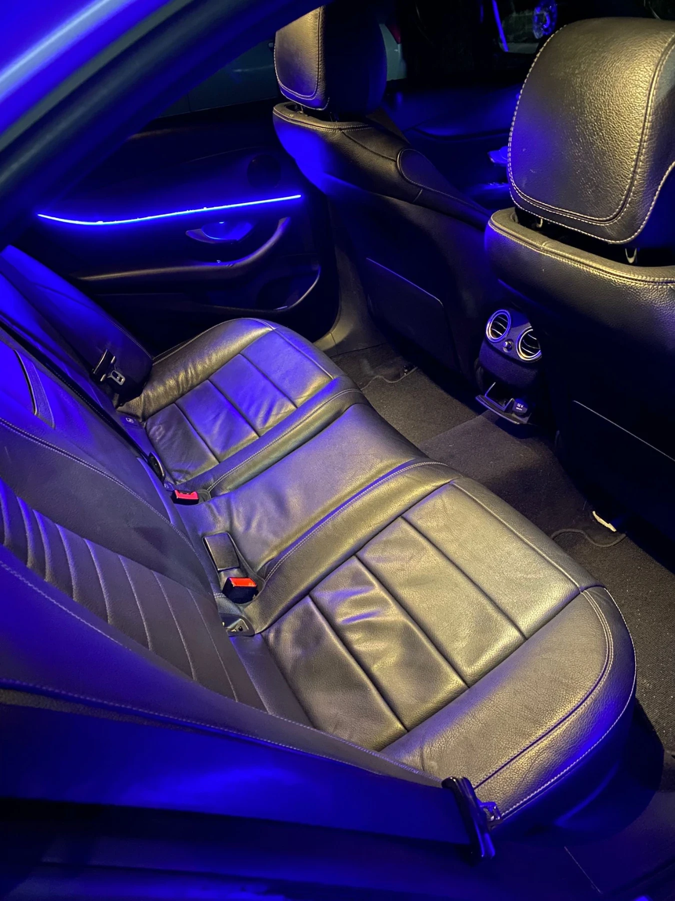 Mercedes-Benz E 220, снимка 16 - Автомобили и джипове - 54554992