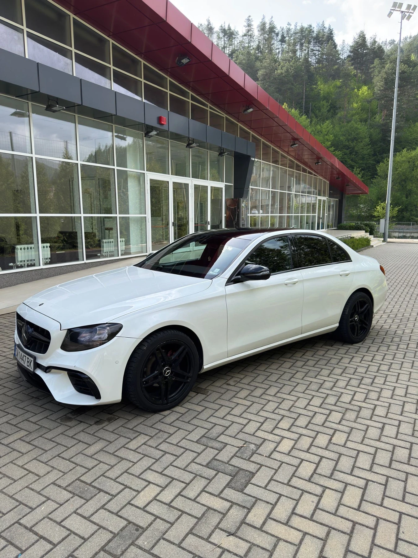 Mercedes-Benz E 220, снимка 11 - Автомобили и джипове - 54554992