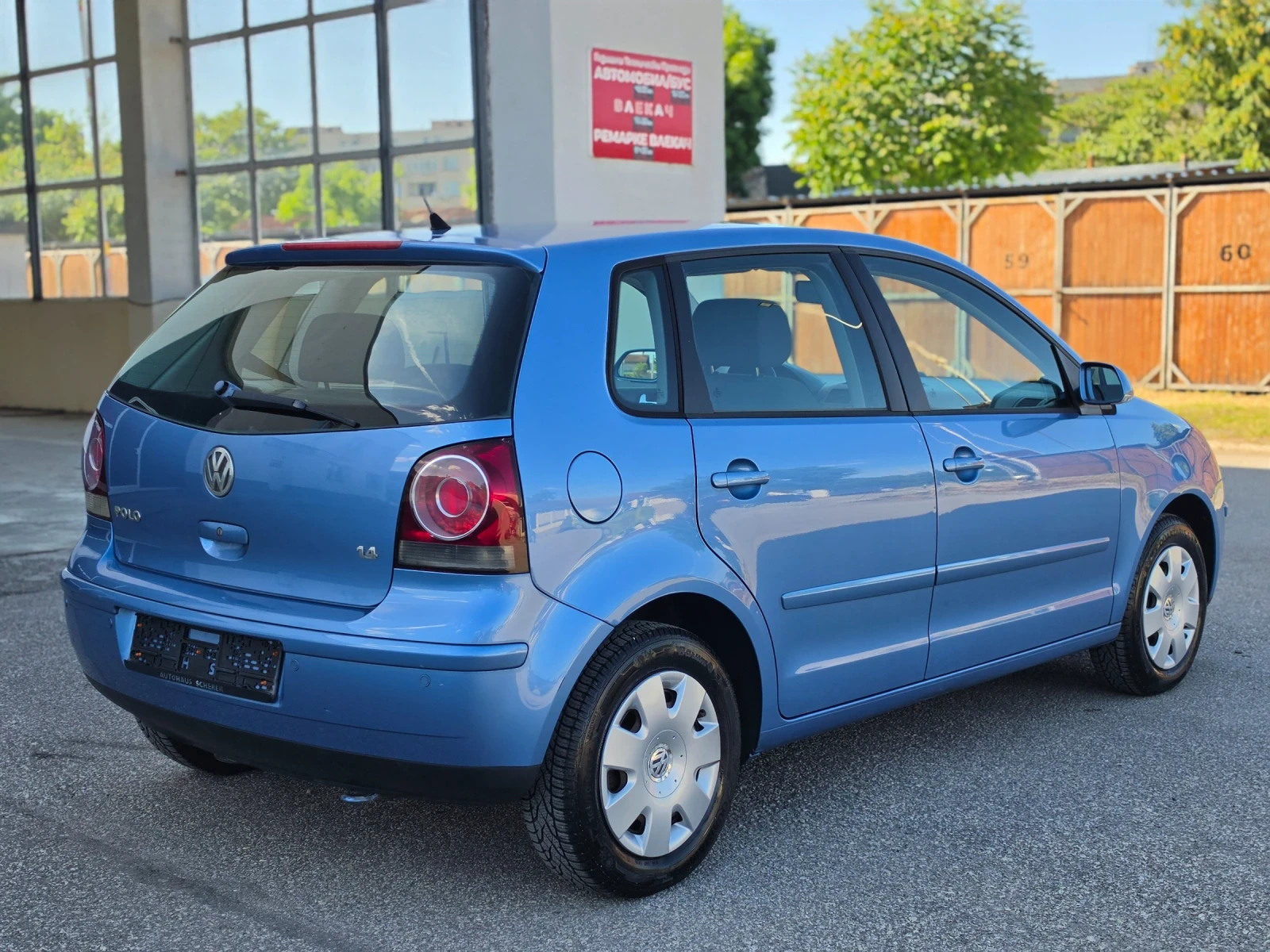 VW Polo 1.4i Germany   КАТО НОВО !, снимка 6 - Автомобили и джипове - 54713732