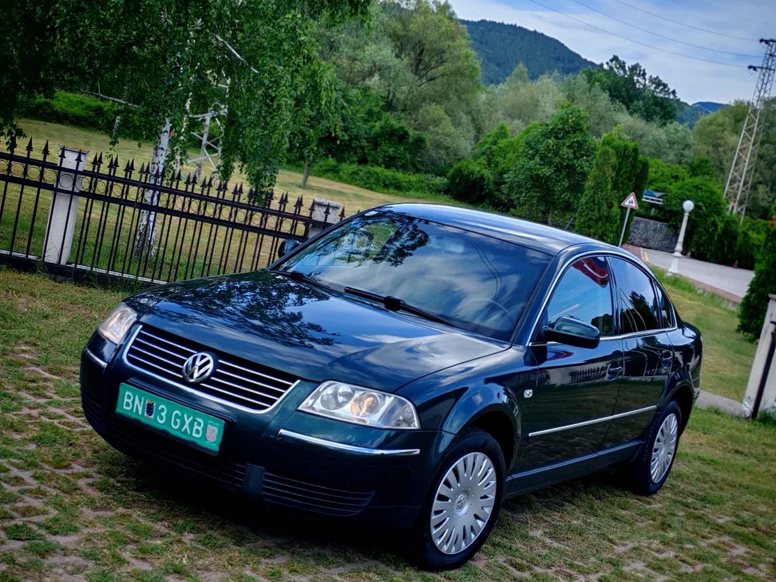 VW Passat 1.9TDI(101)* HIGHLINE* НОВ ВНОС* , снимка 2 - Автомобили и джипове - 54824727