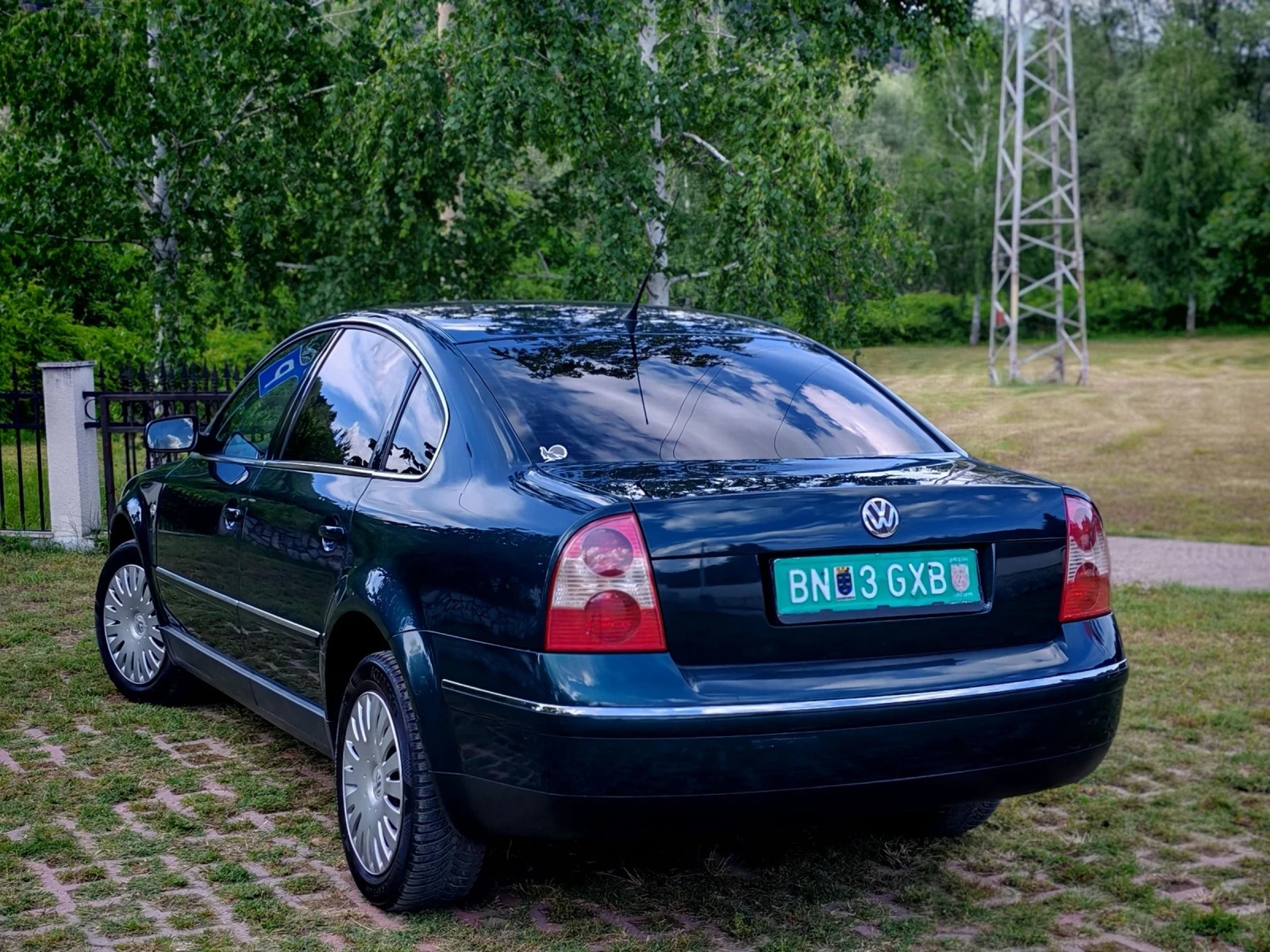 VW Passat 1.9TDI(101)* HIGHLINE* НОВ ВНОС* , снимка 5 - Автомобили и джипове - 54824727
