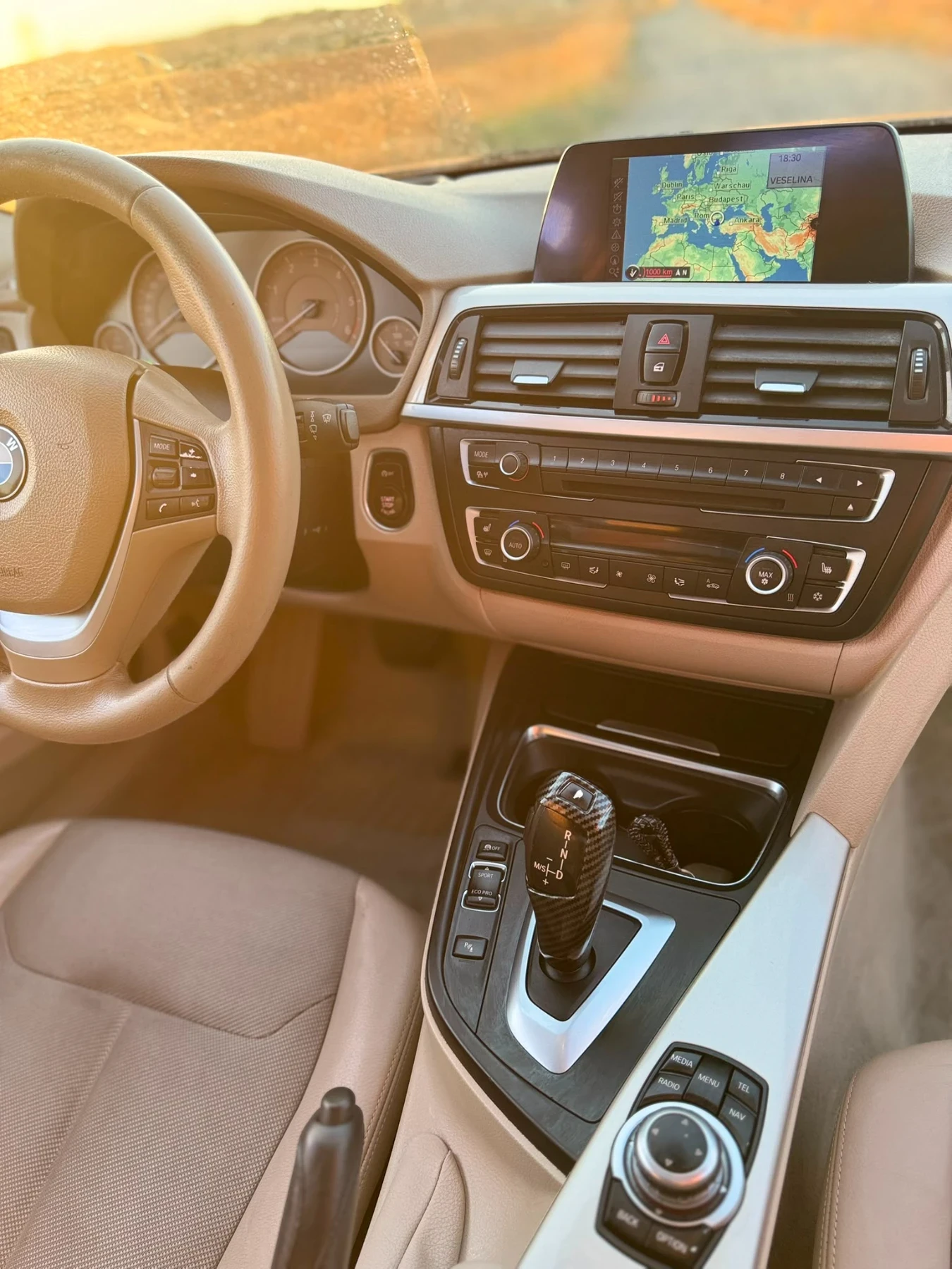 BMW 320 223000 KM 8ZF, снимка 11 - Автомобили и джипове - 55104576