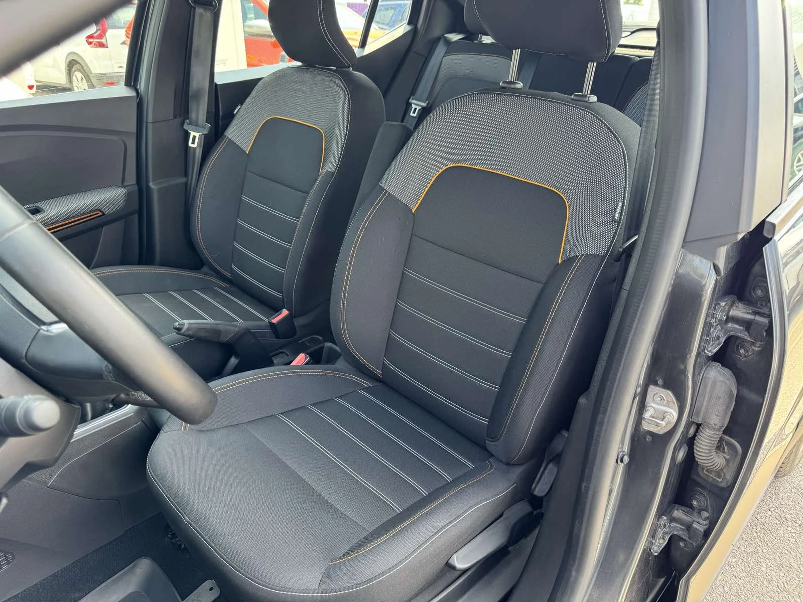 Dacia Sandero 1.0Tce STEPWAY, снимка 13 - Автомобили и джипове - 55118144