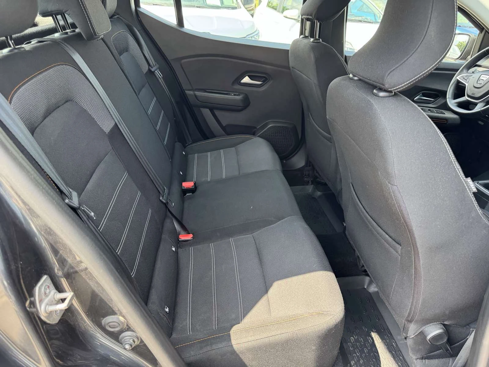 Dacia Sandero 1.0Tce STEPWAY, снимка 10 - Автомобили и джипове - 55118144