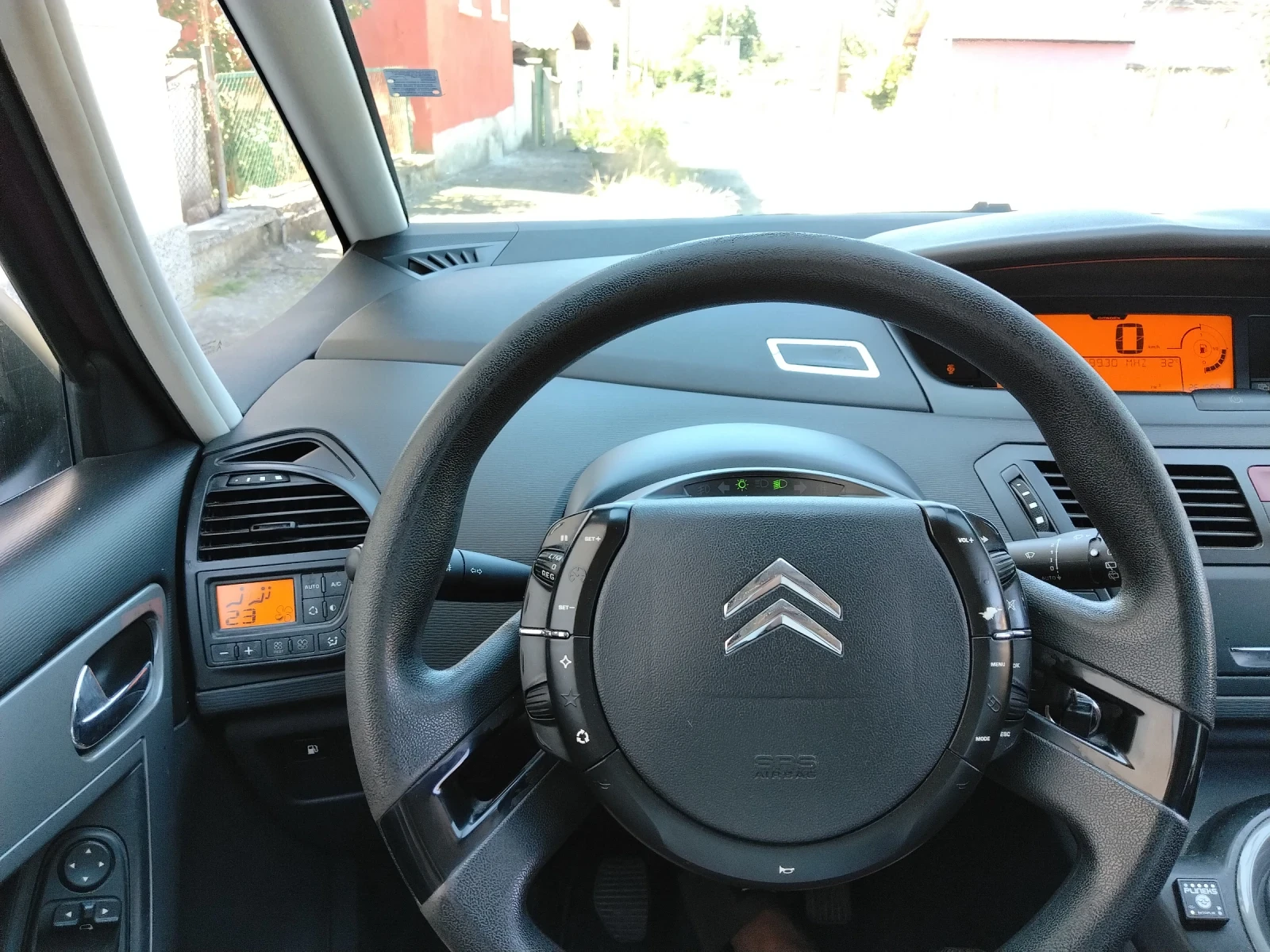 Citroen C4 Picasso 1.8 ���-������, �����������, 125 �. �.  | Mobile.bg � ����������� 15
