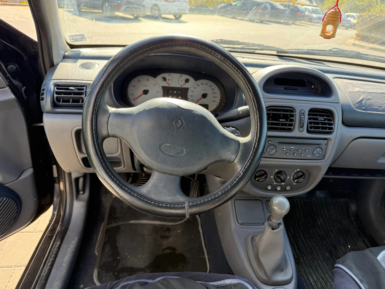 Renault Clio, снимка 9 - Автомобили и джипове - 56308215