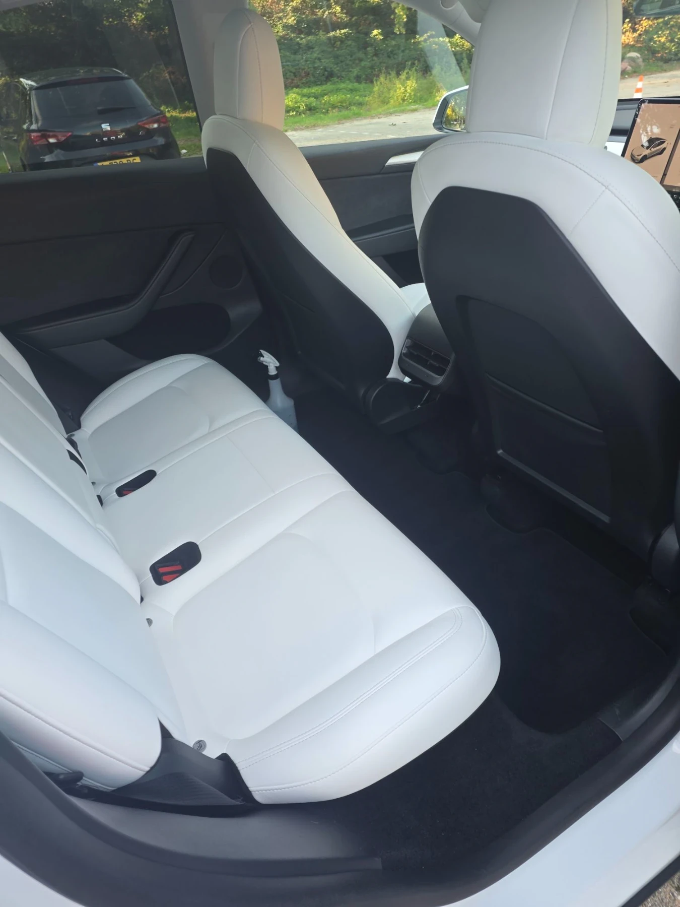 Tesla Model Y Long Range Dual Motor, снимка 4 - Автомобили и джипове - 56474384