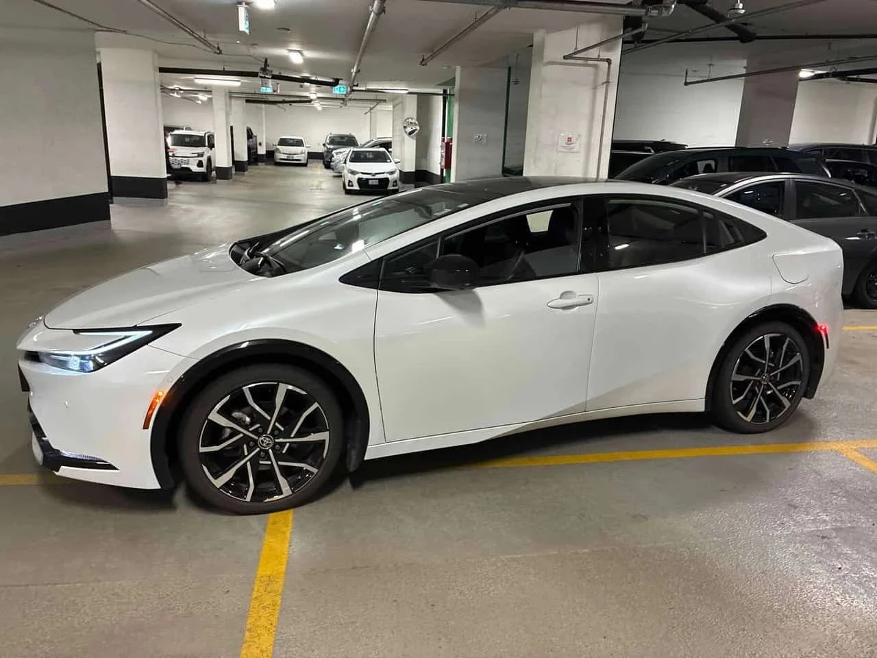 Toyota Prius, снимка 2 - Автомобили и джипове - 56687615