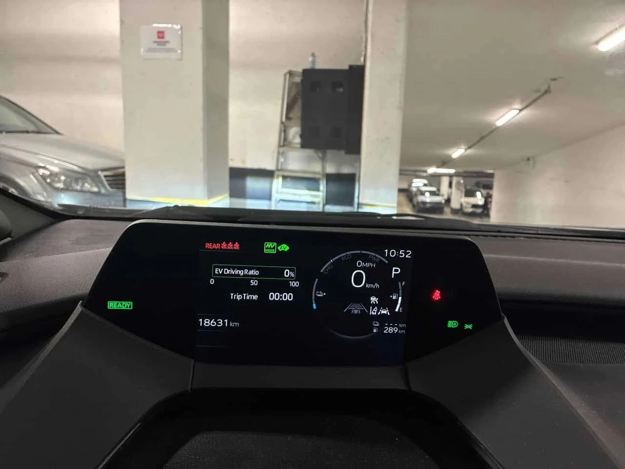 Toyota Prius, снимка 8 - Автомобили и джипове - 56687615