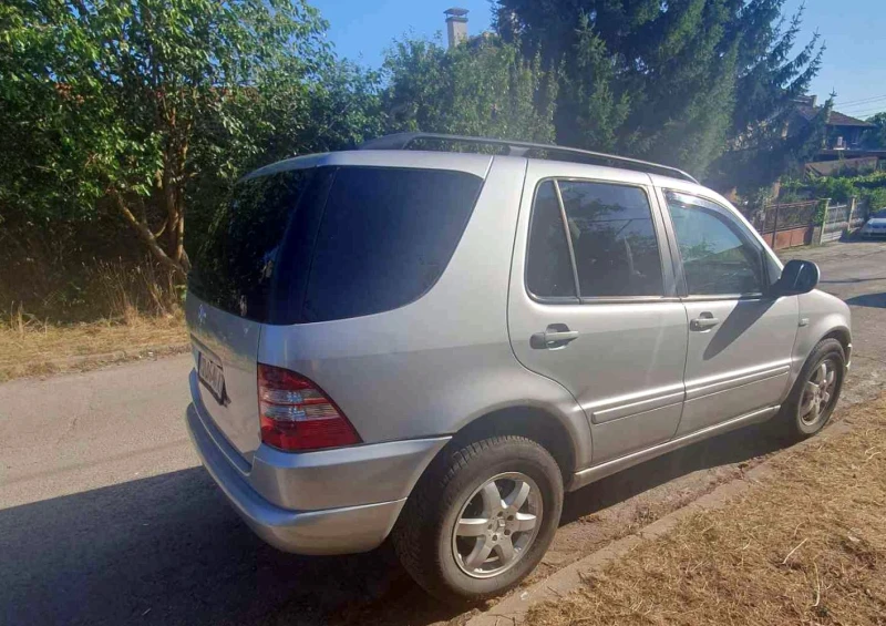 Mercedes-Benz ML 320, снимка 3 - Автомобили и джипове - 46818276