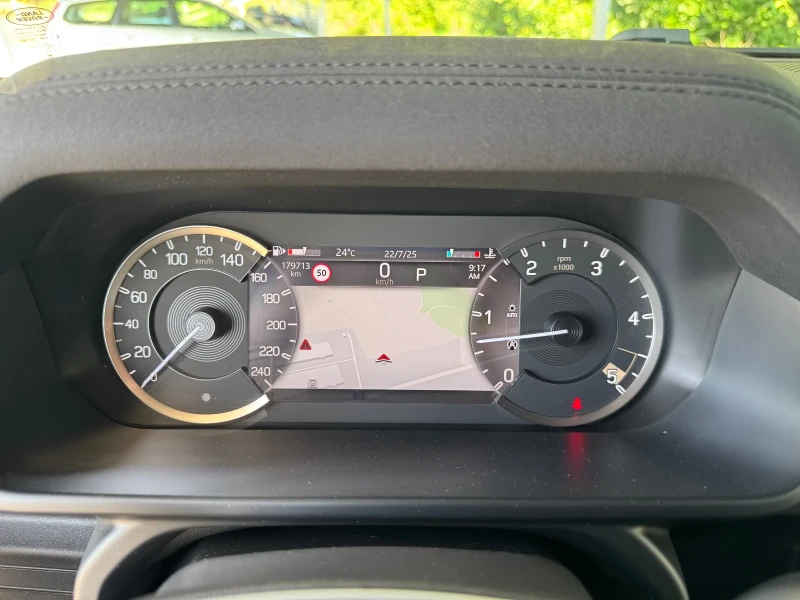 Land Rover Defender 110 D300, снимка 9 - Автомобили и джипове - 51106547