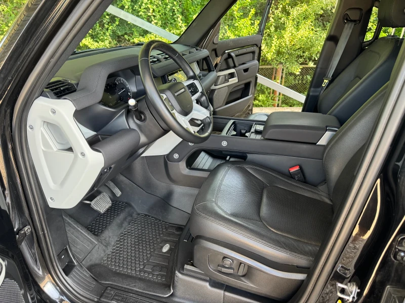 Land Rover Defender 110 D300, снимка 8 - Автомобили и джипове - 51106547