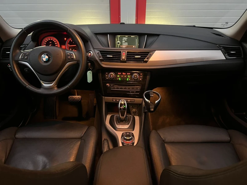 BMW X1 2.0D X-DRIVE AUTOMATIK NAVI KEY LESS EVRO 5B , снимка 12 - Автомобили и джипове - 52446933