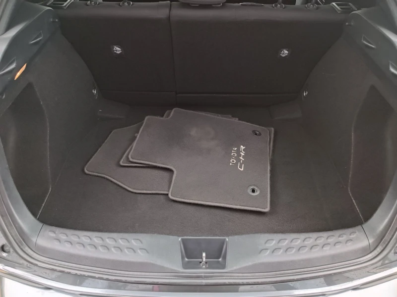 Toyota C-HR 1.8 Hybrid * TOP* , снимка 13 - Автомобили и джипове - 52677312