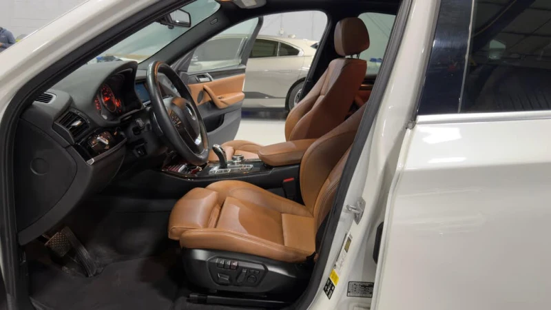 BMW X4 BMW X4 xDrive* АвтоКредит* (Цена до БГ) , снимка 13 - Автомобили и джипове - 53375510