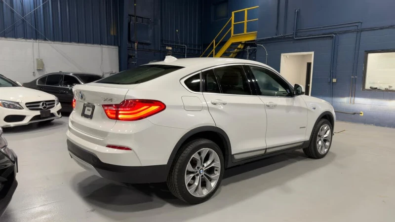 BMW X4 BMW X4 xDrive* АвтоКредит* (Цена до БГ) , снимка 2 - Автомобили и джипове - 53375510