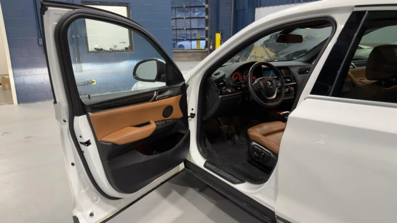 BMW X4 BMW X4 xDrive* АвтоКредит* (Цена до БГ) , снимка 5 - Автомобили и джипове - 53375510