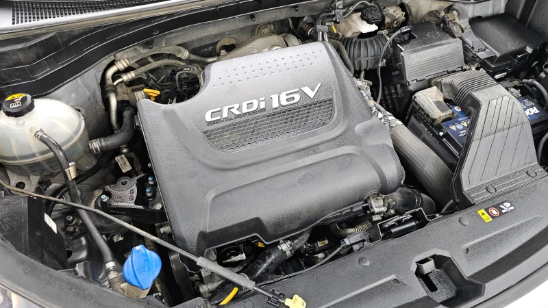 Kia Sportage 2.0 CRDI / АВТОМАТИК / СЕРВИЗНА ИСТОРИЯ !!!, снимка 17 - Автомобили и джипове - 53382382