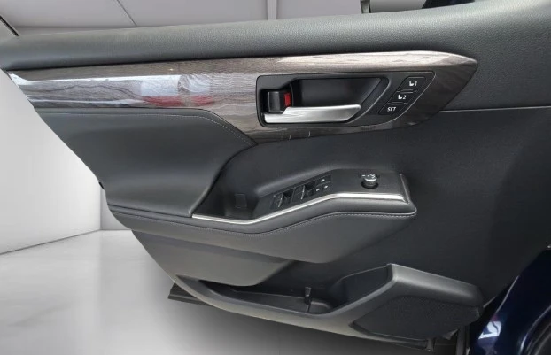 Toyota Highlander Hybrid = Luxury = 7 Seats Гаранция - изображение 6