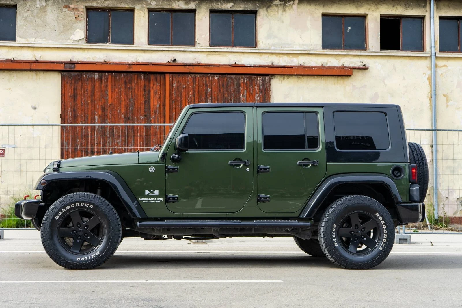 Jeep Wrangler 3.8 - изображение 3
