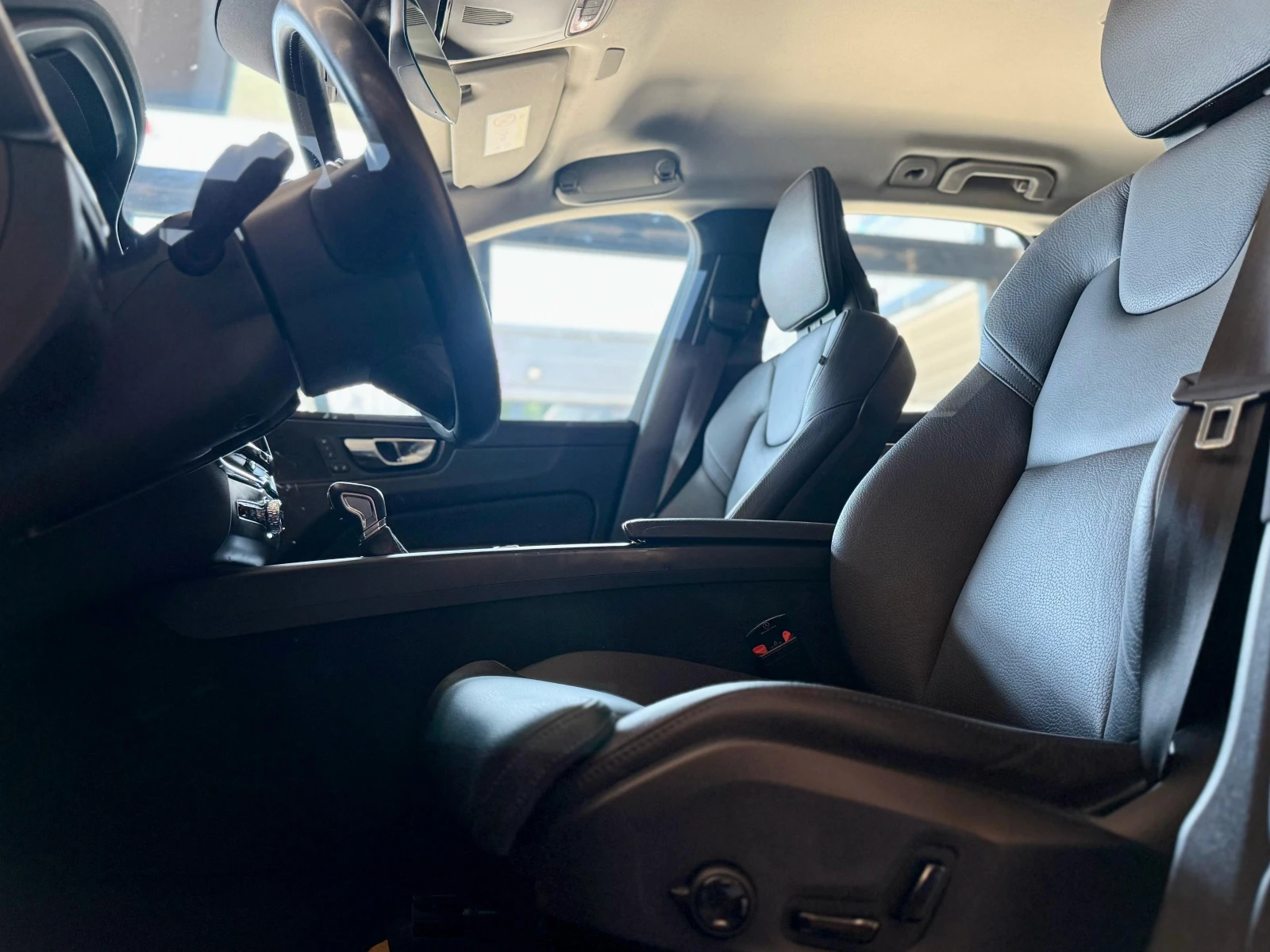 Volvo XC60 D4* Keyless* Лизинг - изображение 8