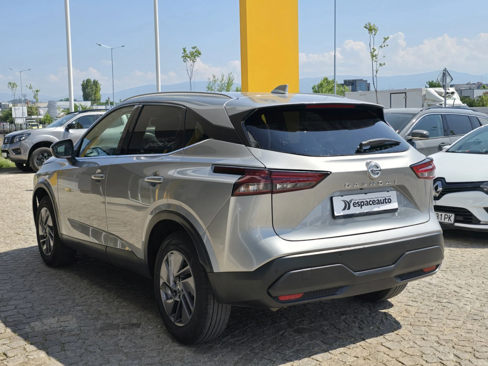 Nissan Qashqai 1.3 DiG-T /CVT 156к.с - изображение 7