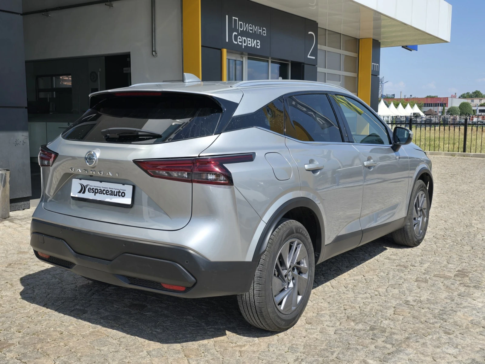Nissan Qashqai 1.3 DiG-T /CVT 156к.с - изображение 5
