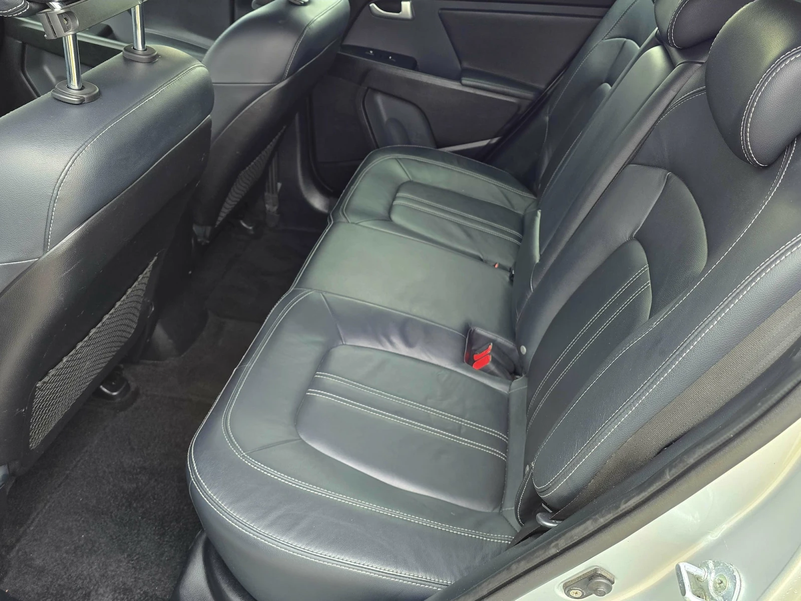 Kia Sportage 2.0 PREMIUM-FULL-4x4 - изображение 10