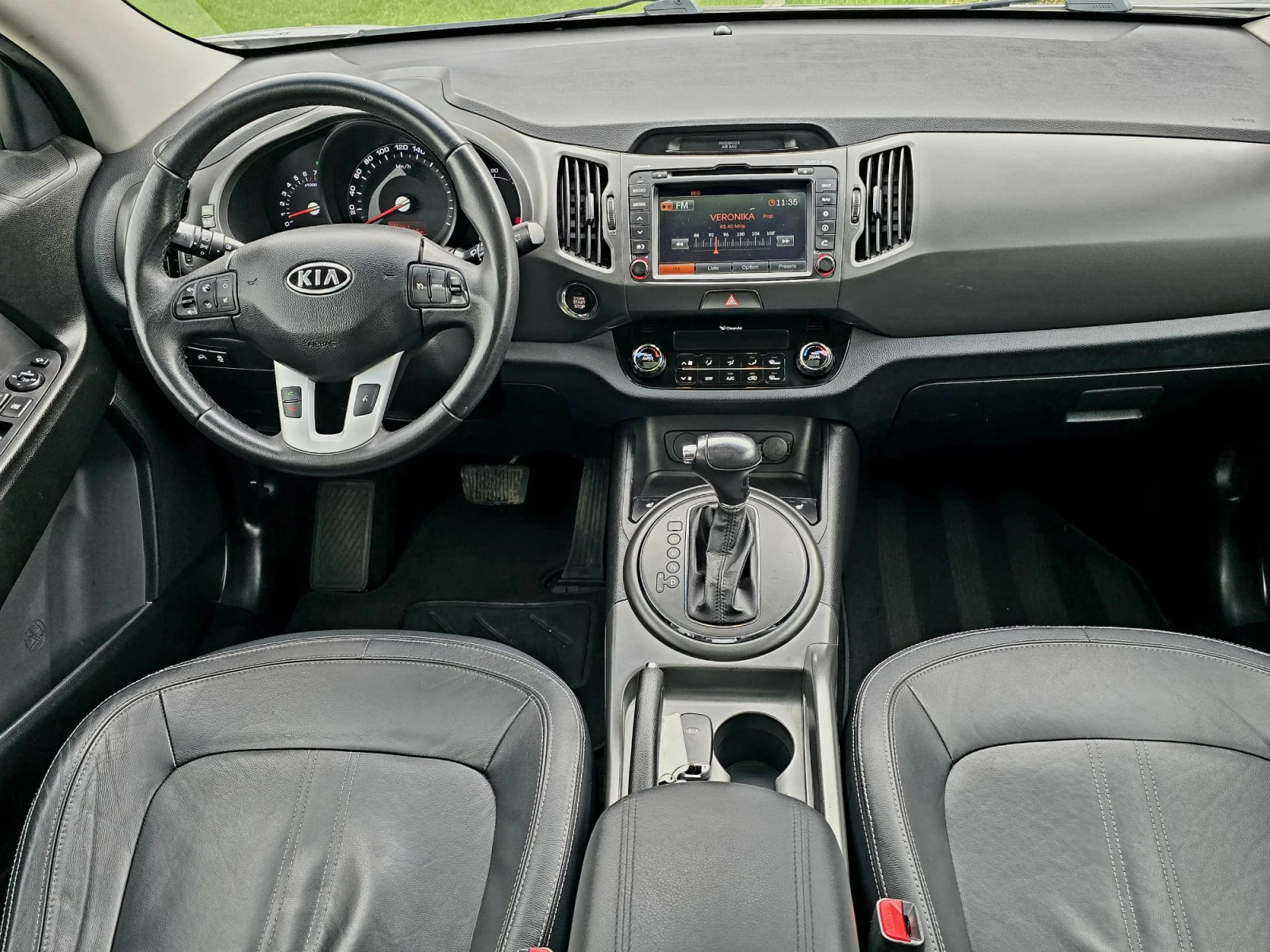 Kia Sportage 2.0 PREMIUM-FULL-4x4 - изображение 9