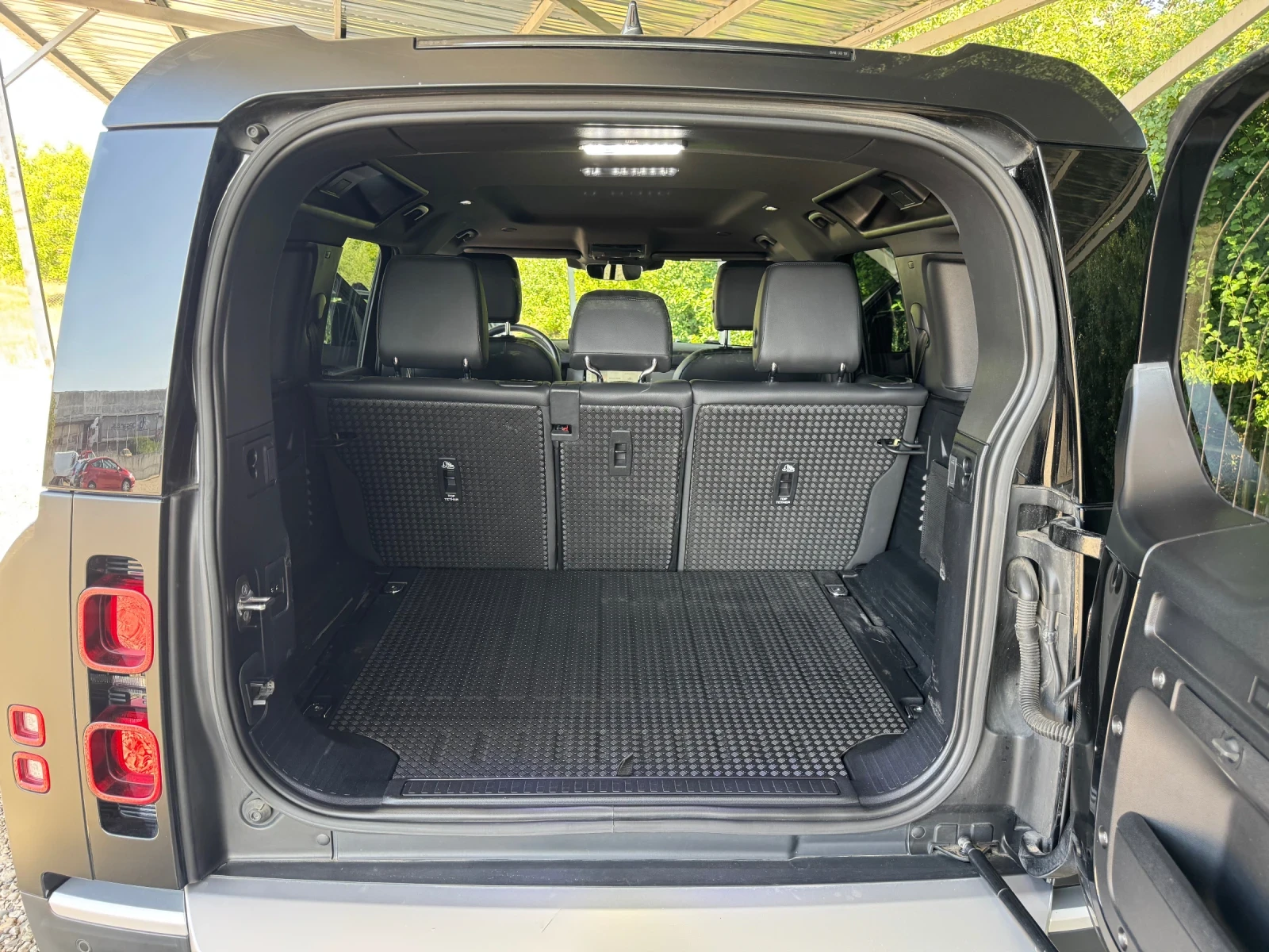 Land Rover Defender 110 D300 | Mobile.bg — изображение 13
