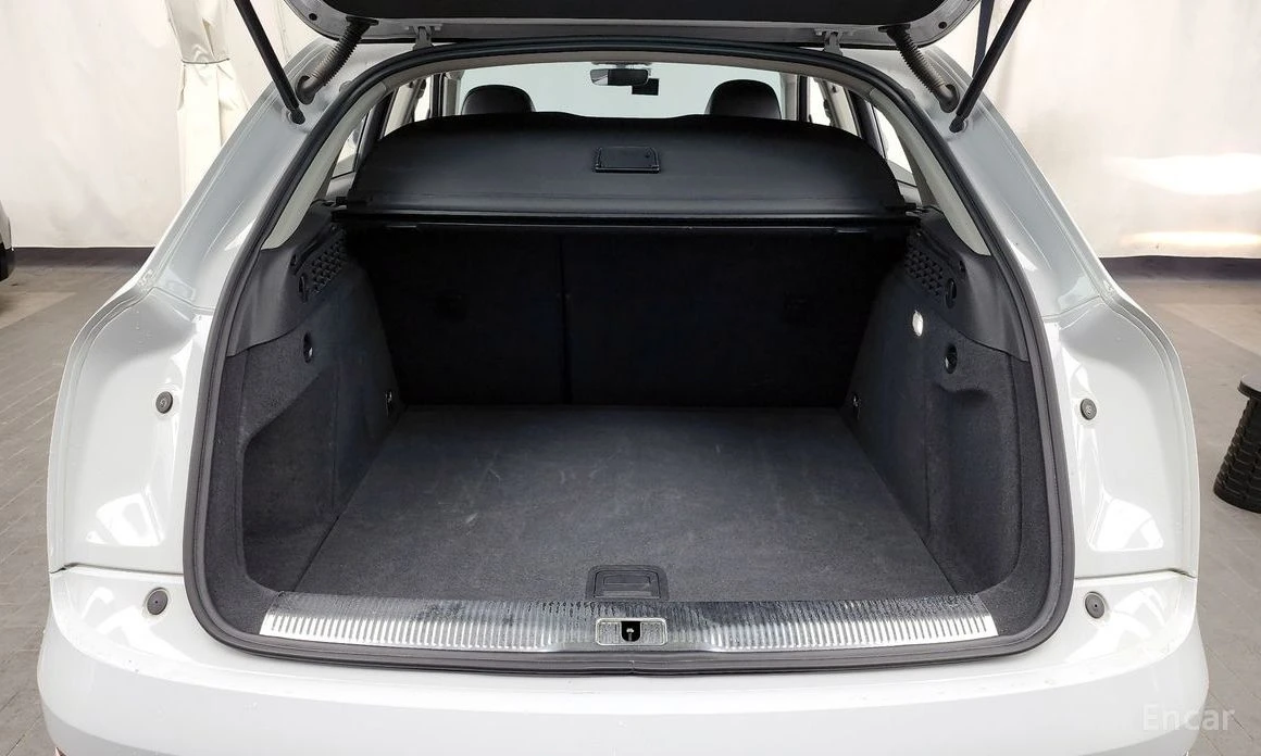 Audi Q3 30 TDI Quattro Design Line | Цена до България, снимка 9 - Автомобили и джипове - 53994136