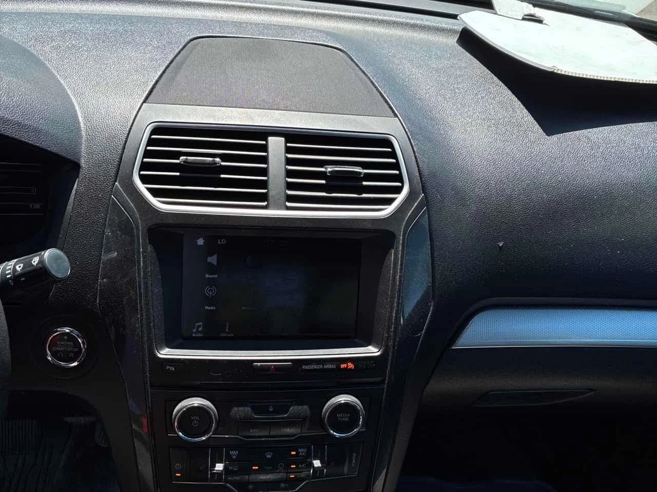Ford Explorer * XLT * CARFAX * БЕЗ ПЪРВОНАЧАЛНА ВНОСКА, снимка 9 - Автомобили и джипове - 54651460