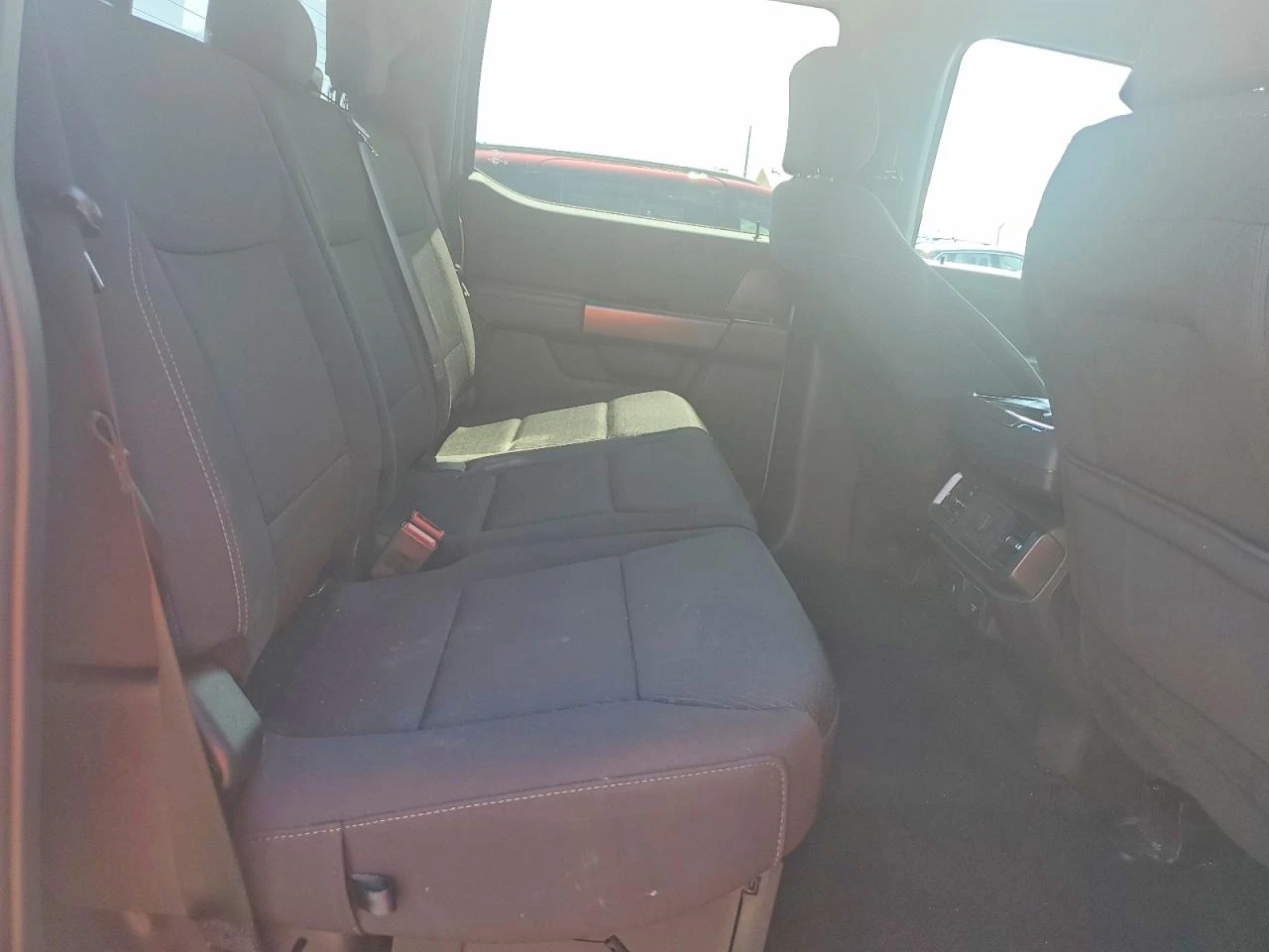 Ford F150 XLT 3.5 PowerBoost Hybrid 4x4, снимка 10 - Автомобили и джипове - 54956738