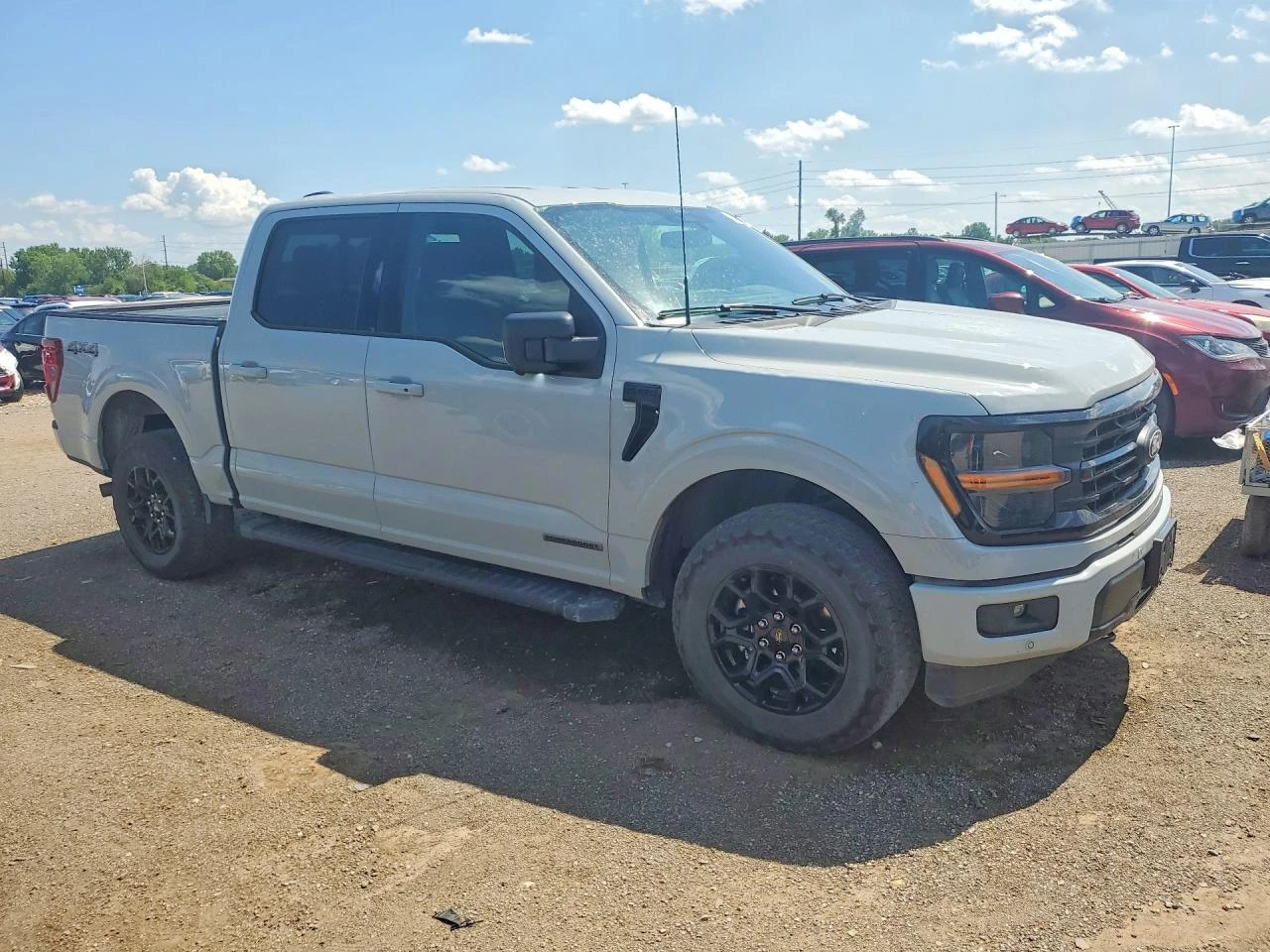 Ford F150 XLT 3.5 PowerBoost Hybrid 4x4, снимка 4 - Автомобили и джипове - 54956738