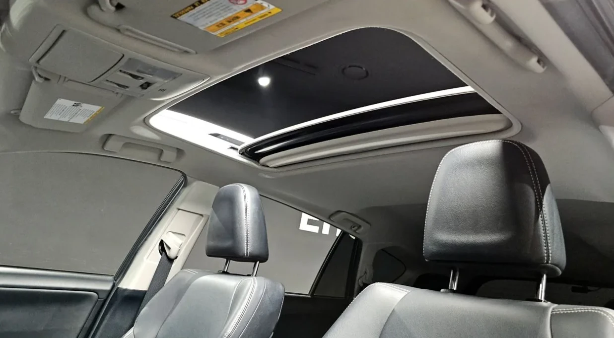 Toyota Rav4 2.5 Бензин, снимка 13 - Автомобили и джипове - 55129217