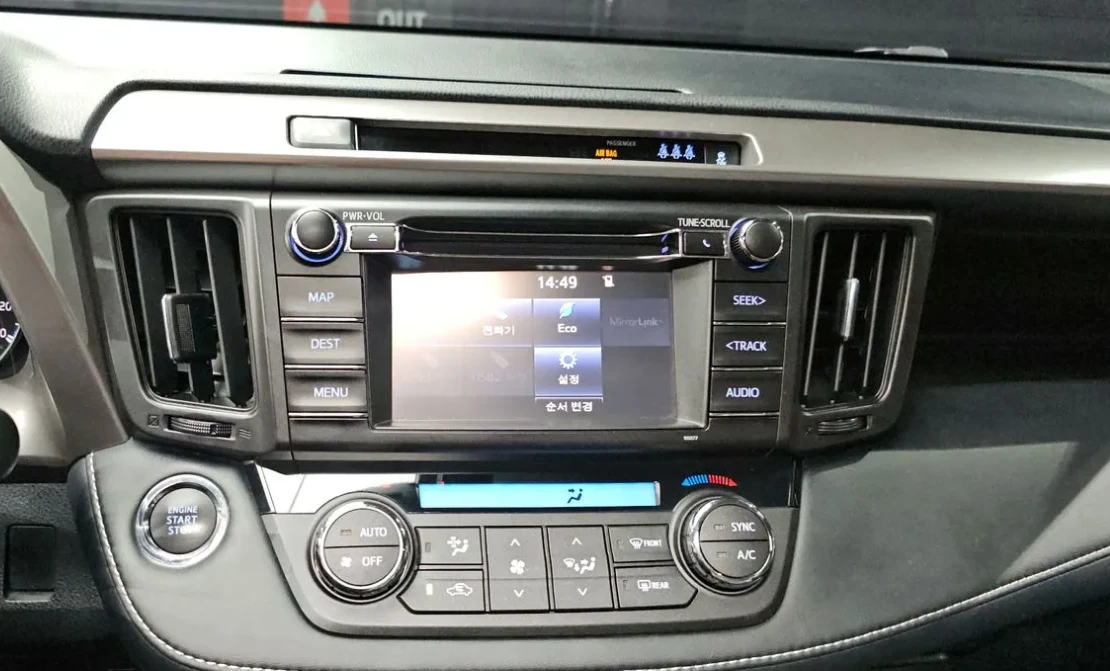 Toyota Rav4 2.5 Бензин, снимка 6 - Автомобили и джипове - 55129217