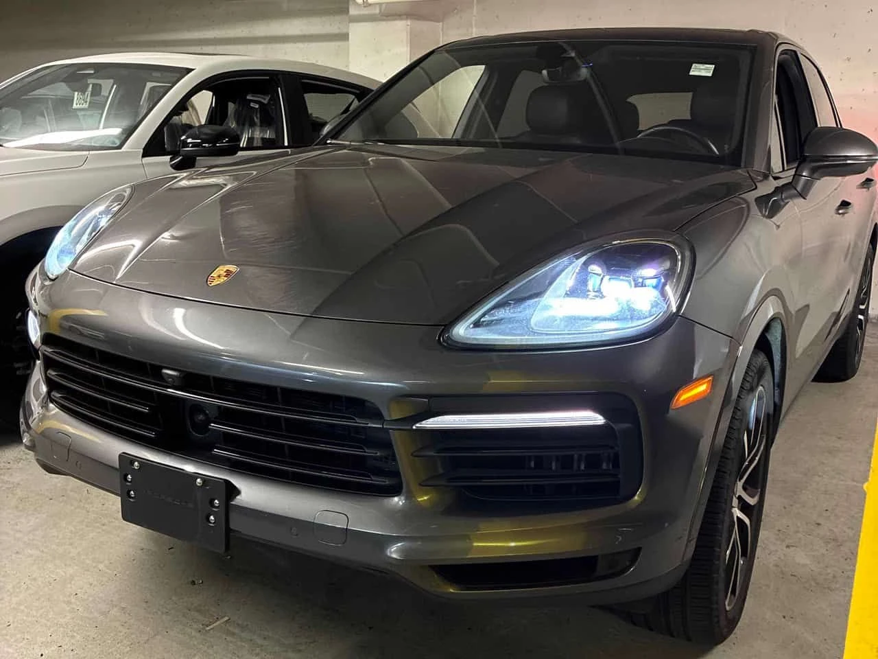 Porsche Cayenne  AWD / ДИСТРОНИК / 360 / ОБДУХВАНЕ 