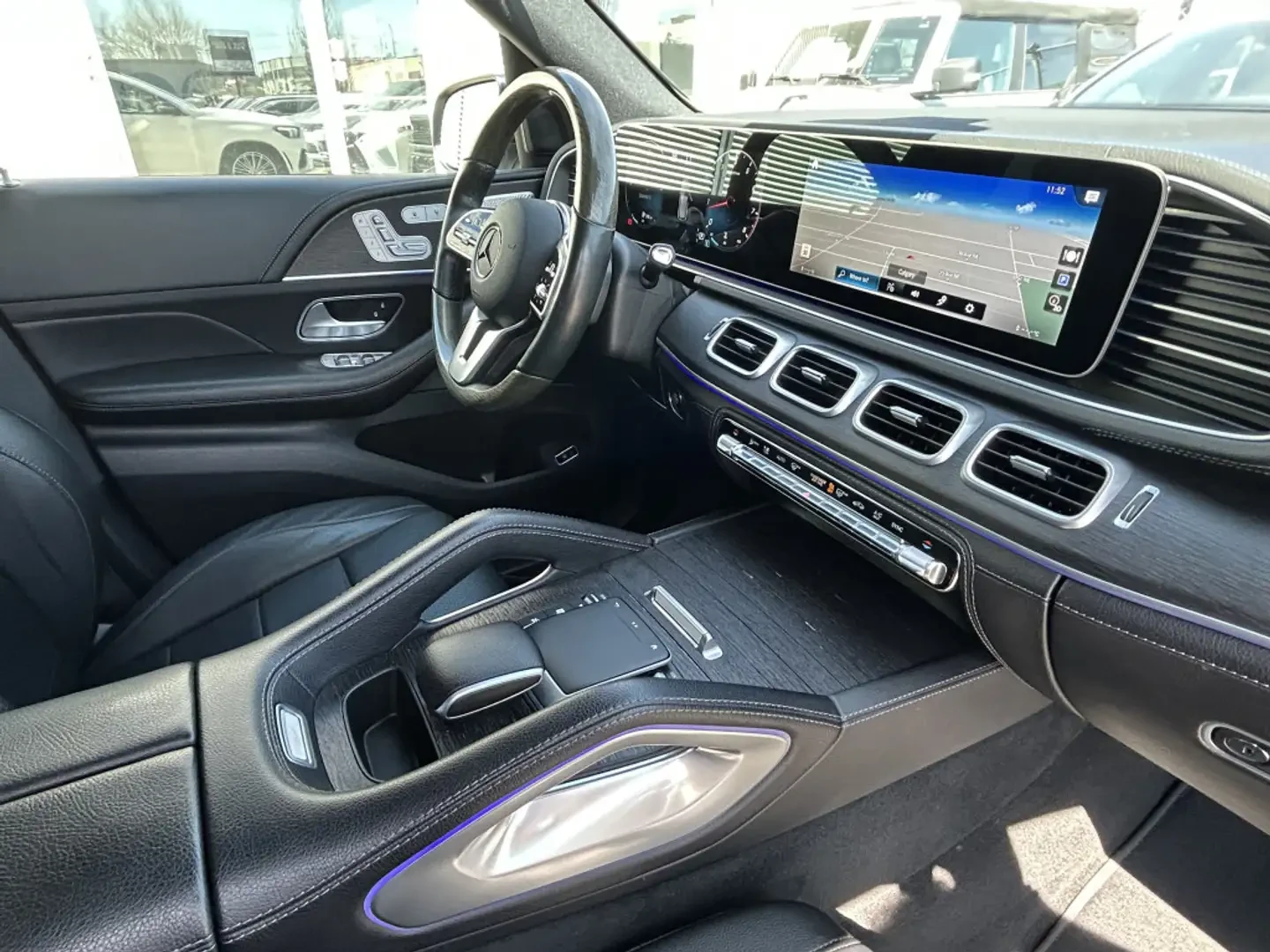 Mercedes-Benz GLE 350 AMG* LINE* BURMESTER* 360КАМЕРА* ПАНОРАМА* , снимка 10 - Автомобили и джипове - 55547386