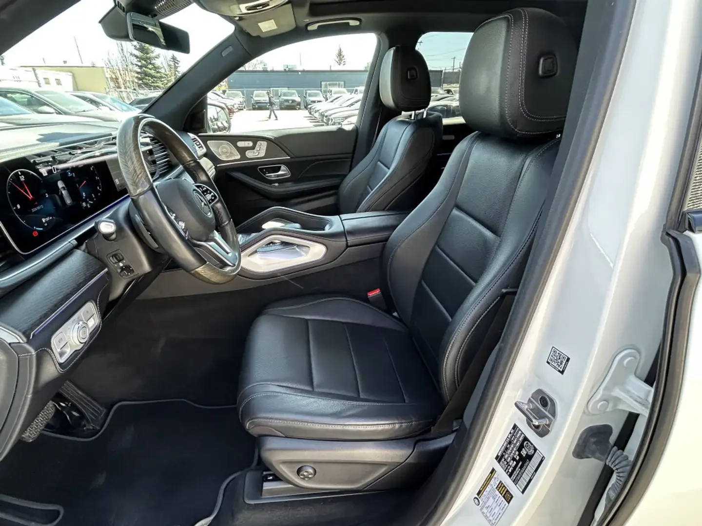 Mercedes-Benz GLE 350 AMG* LINE* BURMESTER* 360КАМЕРА* ПАНОРАМА* , снимка 12 - Автомобили и джипове - 55547386