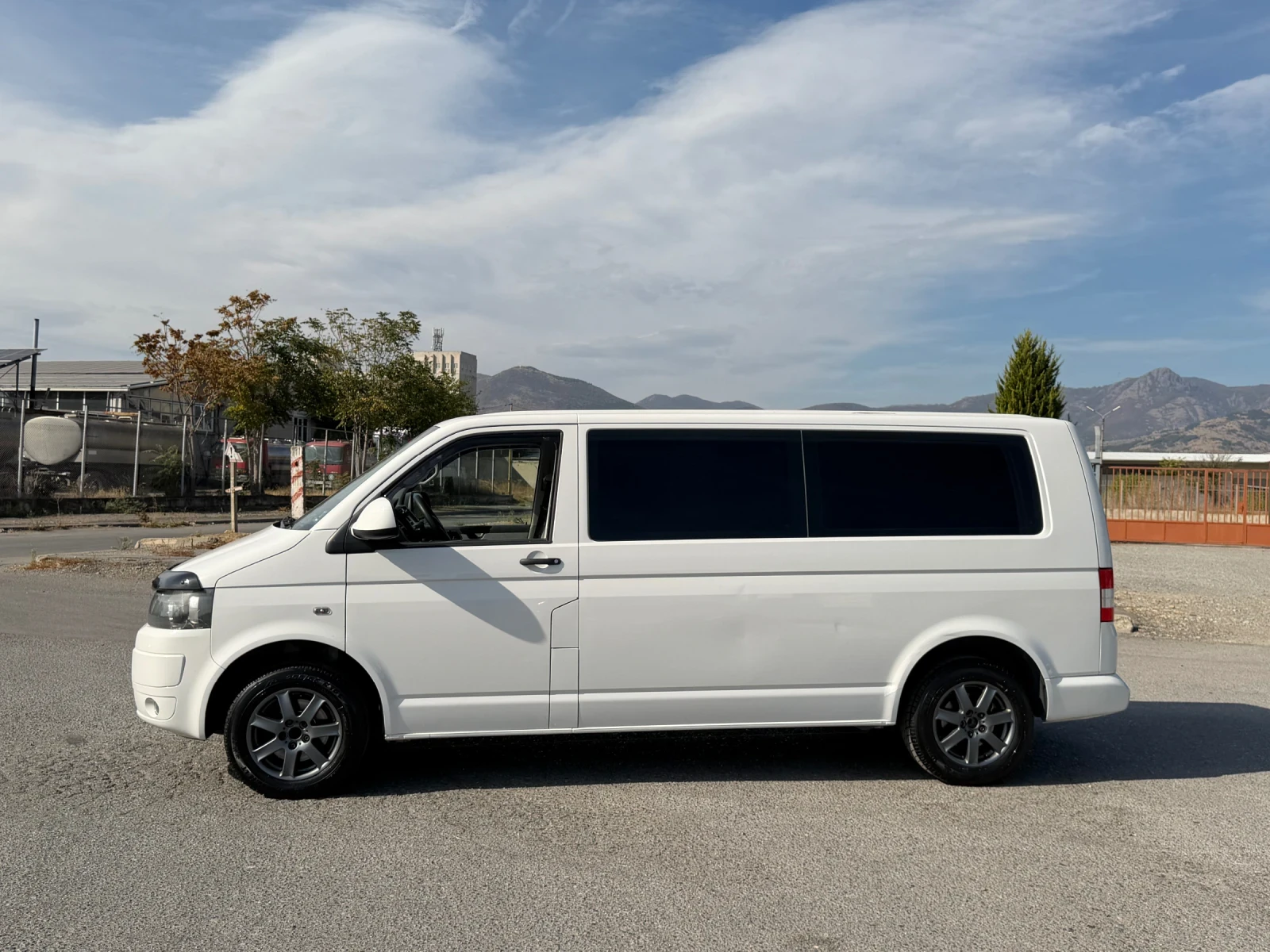 VW Transporter T5 2.0TDI DSG 9����� ����� | Mobile.bg � ����������� 4