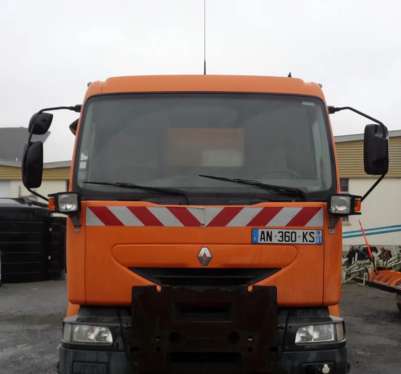 Renault Midlum M220 снегорин , снимка 1 - Камиони - 48543134