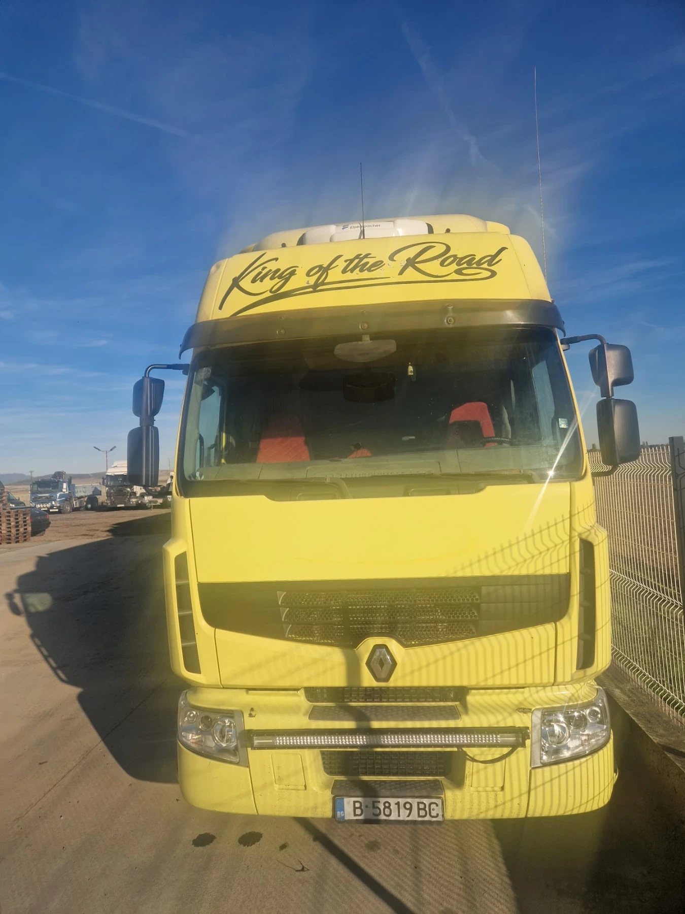 Renault Premium МЕГА, снимка 2 - Камиони - 54990491