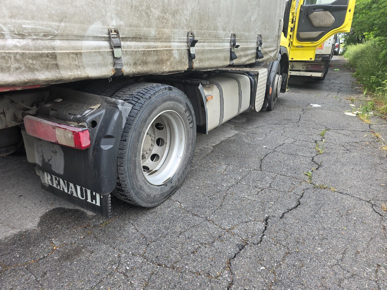 Renault Premium МЕГА, снимка 14 - Камиони - 54990491