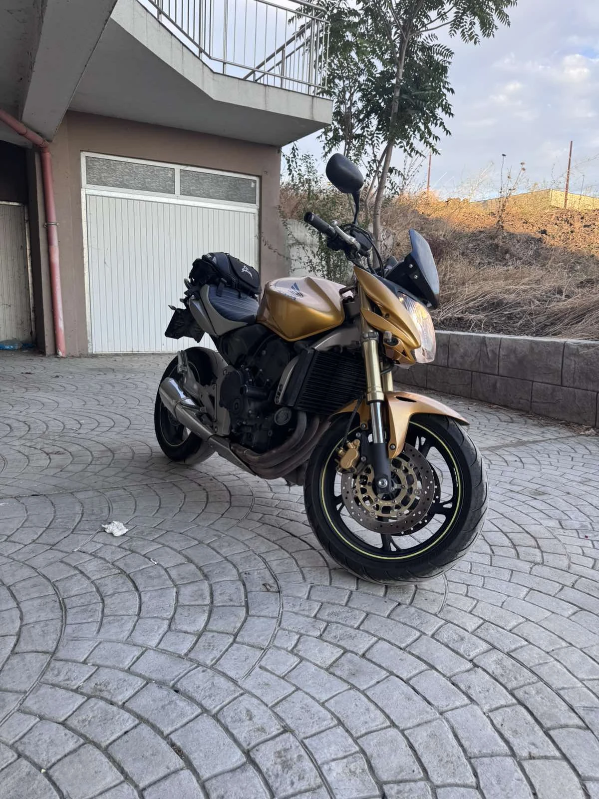 Honda Hornet, снимка 2 - Мотоциклети и мототехника - 56075923