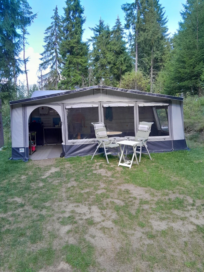 Каравана LMC  560 мувър, снимка 17 - Каравани и кемпери - 52555655