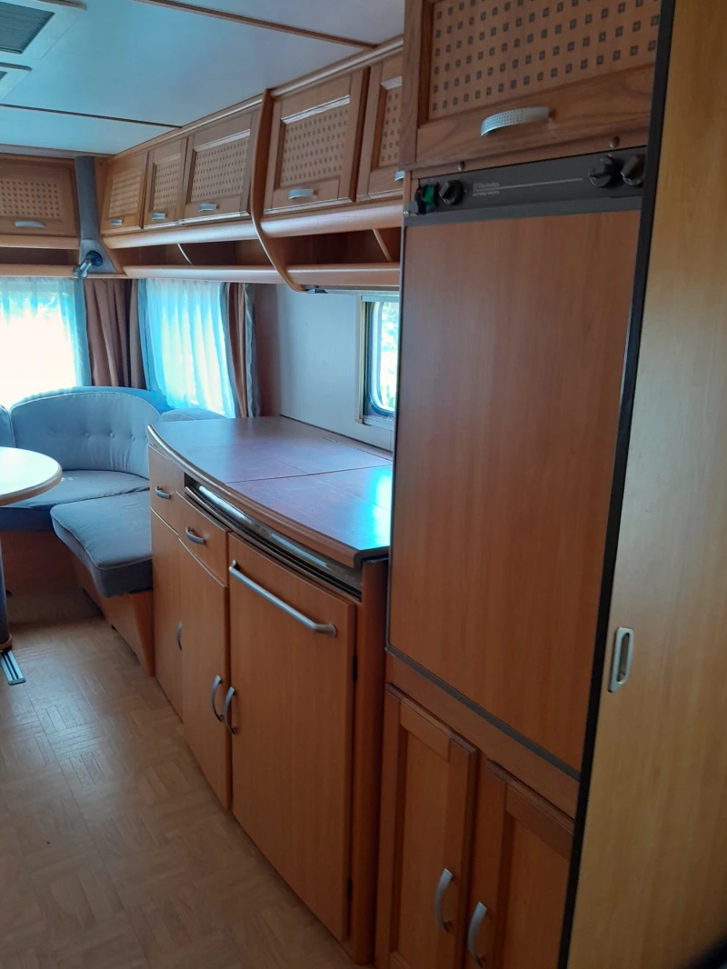 Каравана LMC  560 мувър, снимка 7 - Каравани и кемпери - 52555655