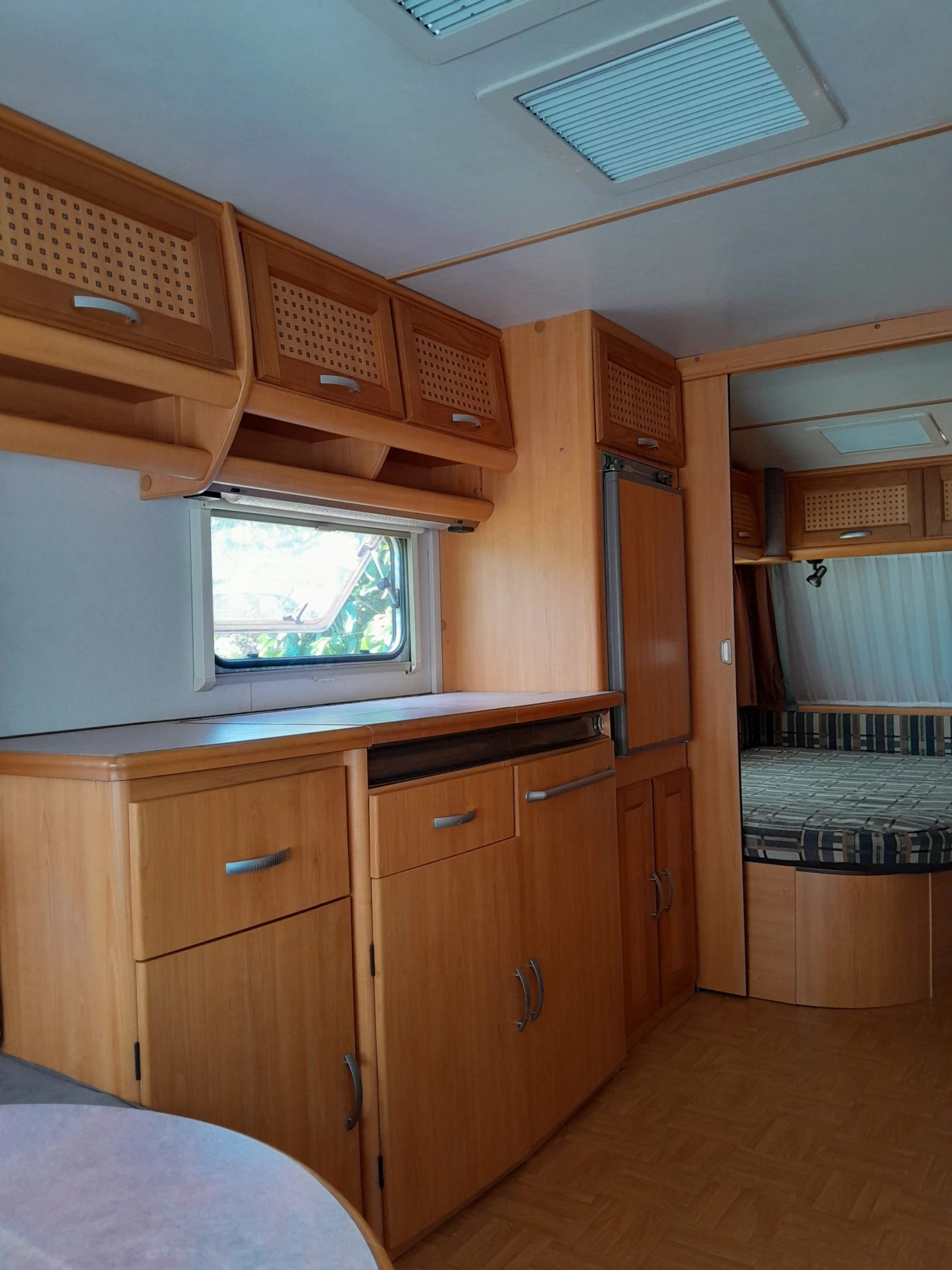  LMC  560 Dominant | Mobile.bg   11