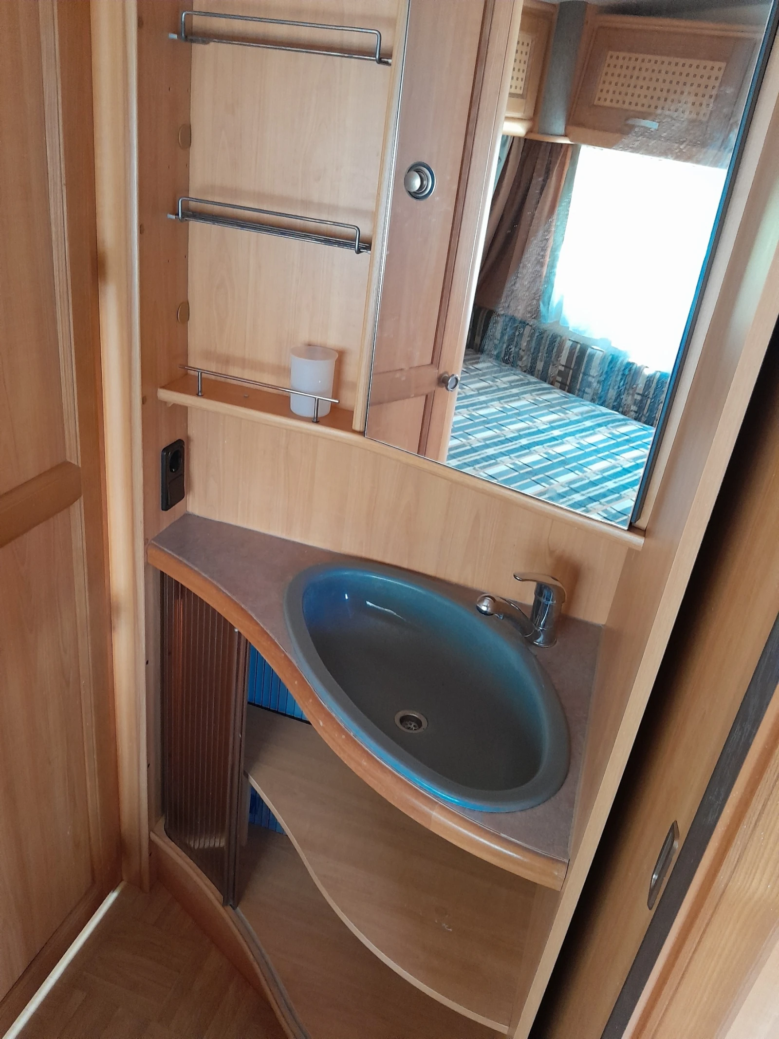  LMC  560 Dominant | Mobile.bg   14