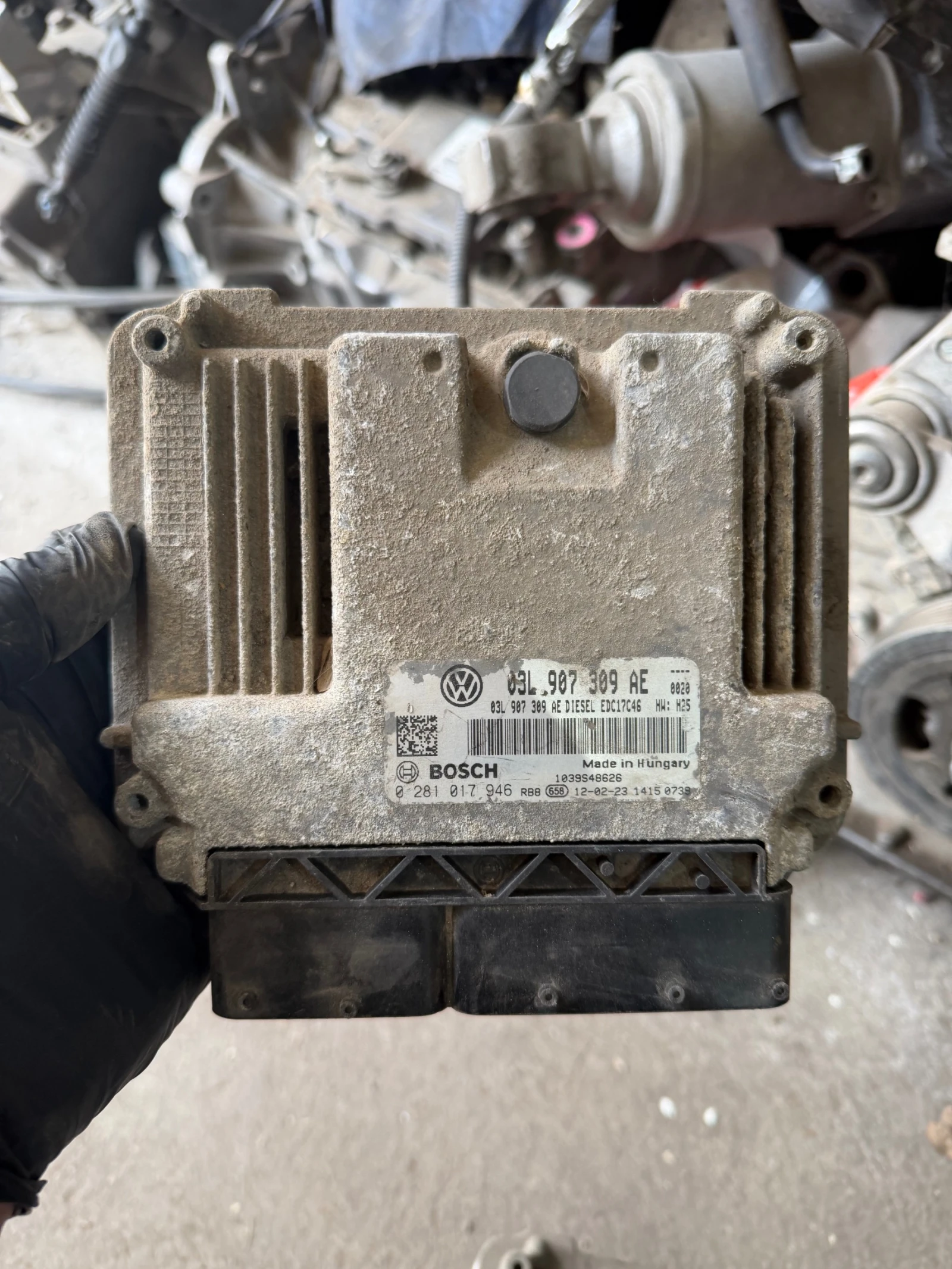 VW Passat VW TIGUAN 2012г 2.0TDI Bosch 0 281 017 946